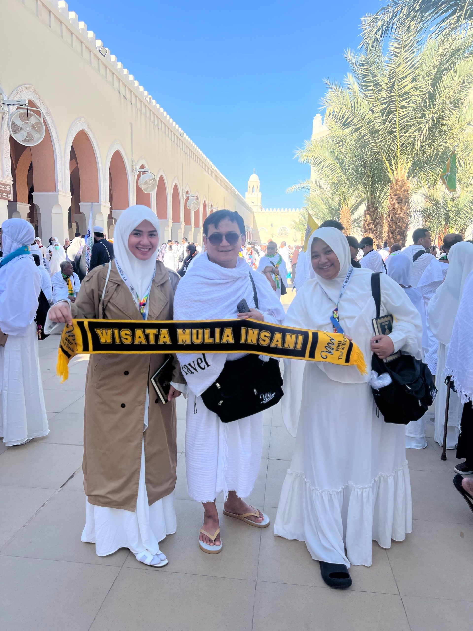 Pelajari 13 tips memilih travel umroh yang amanah agar terhindar dari penipuan. Pastikan ibadah Anda tenang dengan tips dari WMI Tour